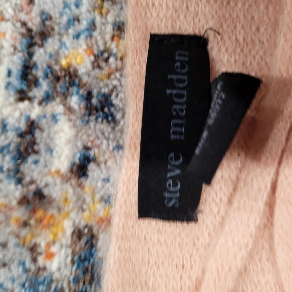 Steve Madden Scarf and Gloves Set - Picture 4 of 5